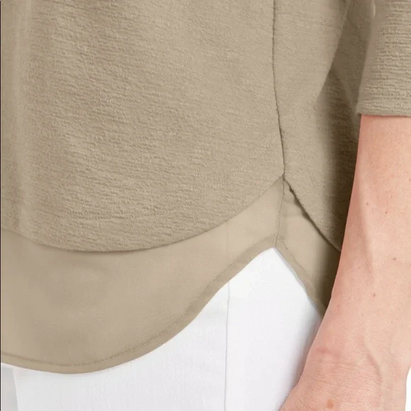 JM Collection Textured Center-Hem Top - Picture 3 of 7